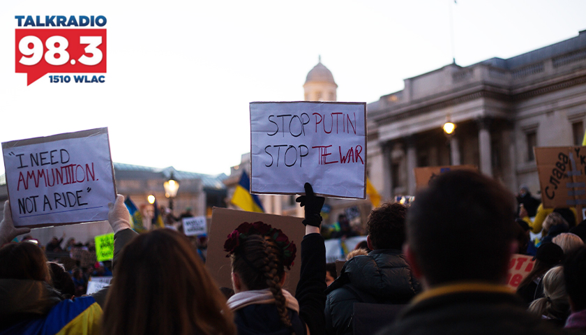Russo-Ukrainian War: Anti-war demonstrators take to the streets from London, Trafalgar Square.