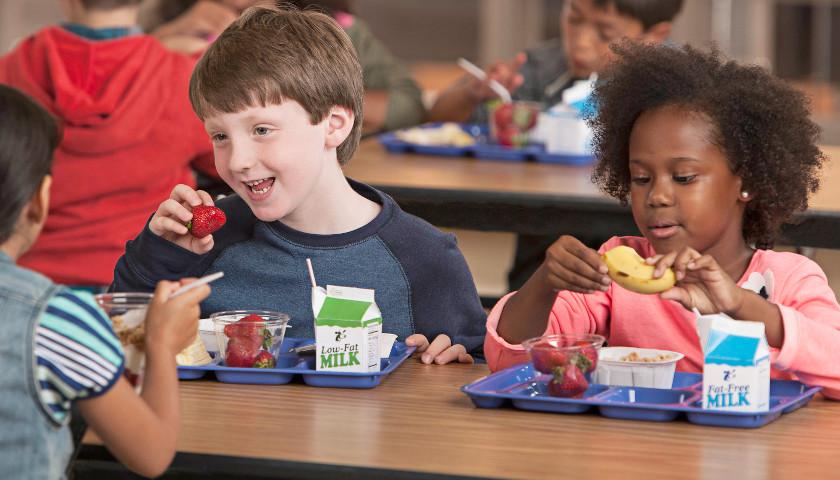 Second graders at lunchtime