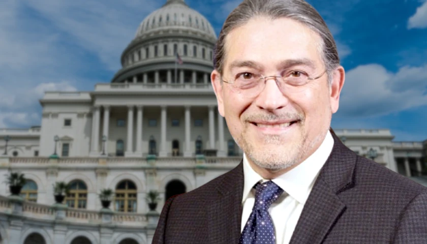 Robert Santos