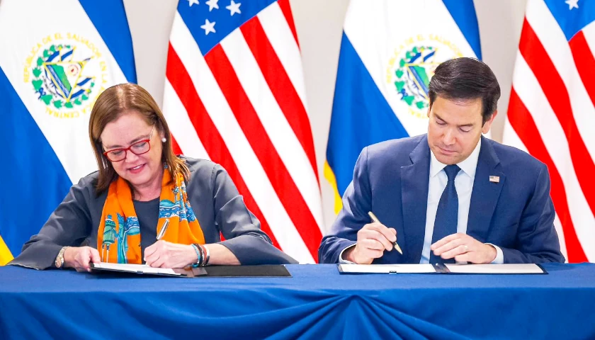 El Salvador and America