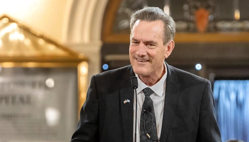 Governor Larry Rhoden