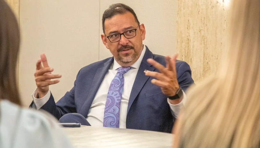 Adrian Fontes