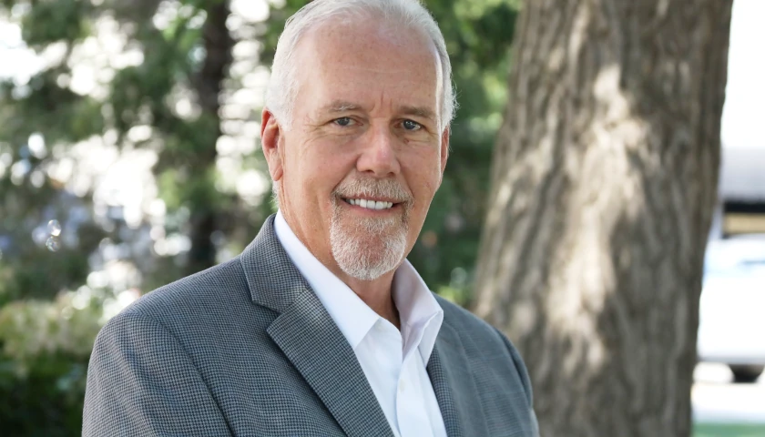 Rutherford County Mayor Joe Carr Suffers Nine Broken Ribs, Semi-Collapsed Lung from Horse Training Accident Rutherford County Mayor Joe Carr Suffers Nine Broken Ribs, Semi-Collapsed Lung from Horse Training Accident