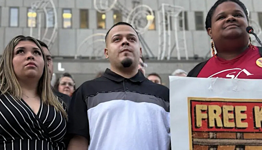 Kilmar Abrego Garcia, wife Jennifer, and CASA representative Lydia Walther-Rodriguez