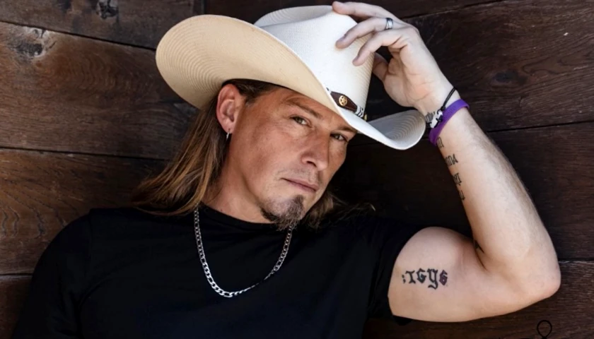 Jason Michael Carroll
