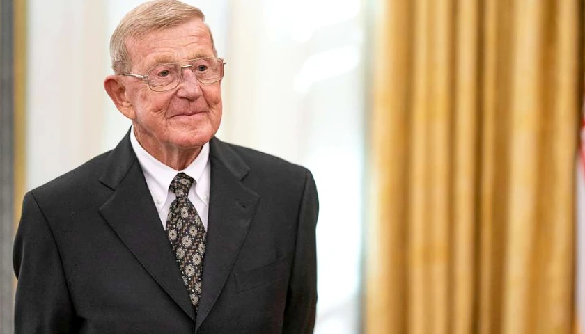 Lou Holtz