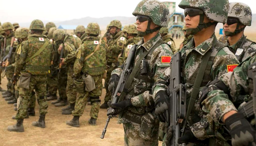 Chinese soldiers