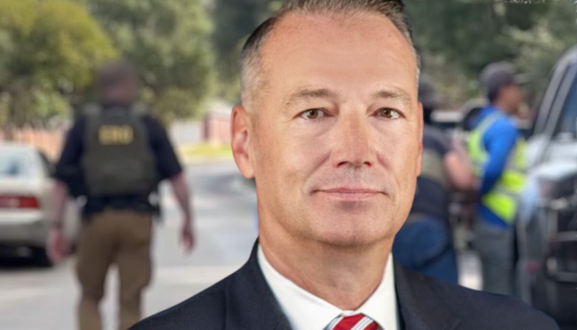 Todd Lyons