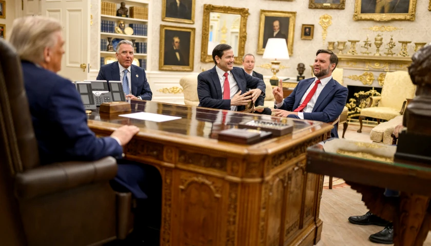 Trump and Staff