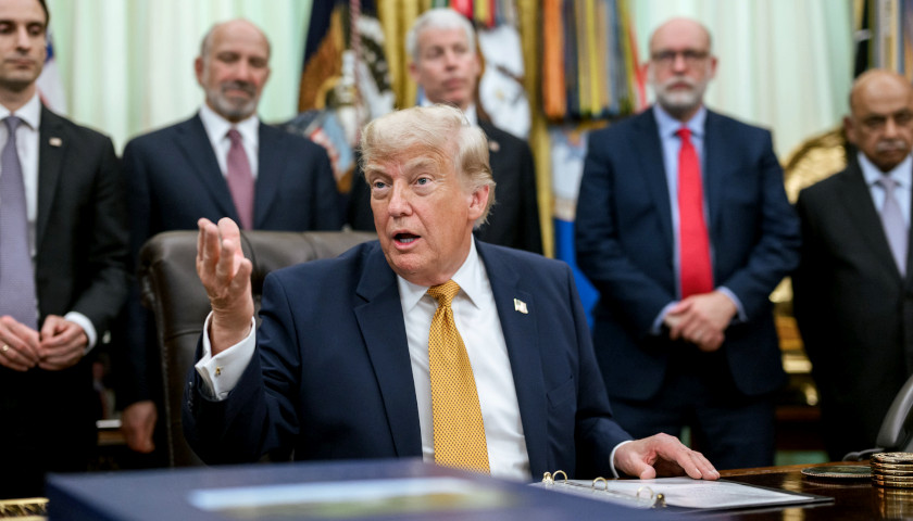 Trump and cabinet