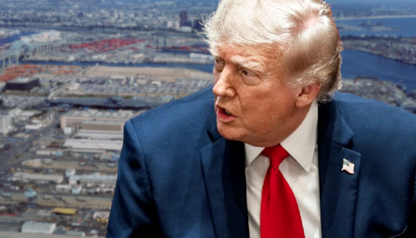 Trump and shipyard