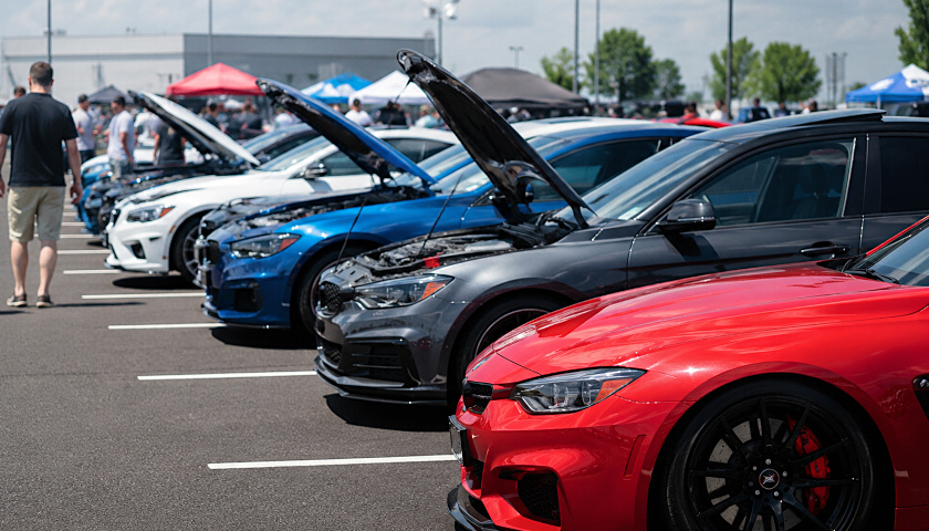 Car shoppers