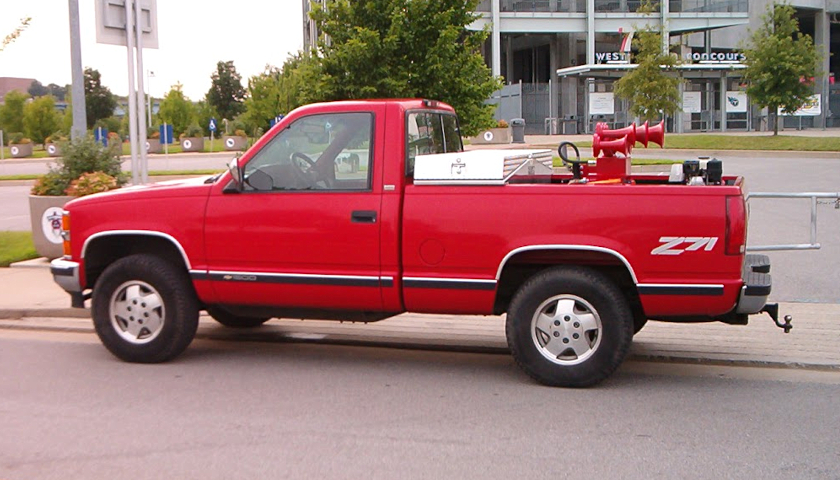 TNTaxRevolt - Red bullhorn truck