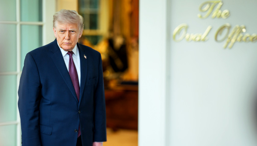 Trump and oval office